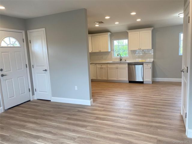 10 The Place, Glen Cove, NY 11542