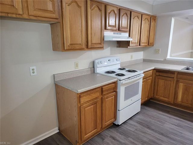 408 Rivers Ridge CIR, Newport News, VA 23608