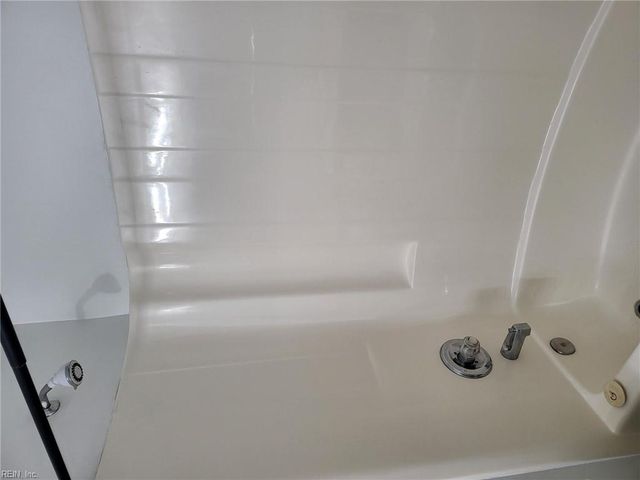 408 Rivers Ridge CIR, Newport News, VA 23608