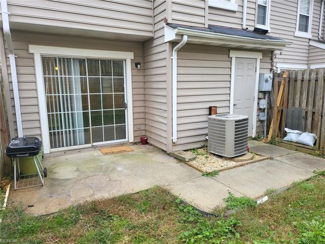 408 Rivers Ridge CIR, Newport News, VA 23608