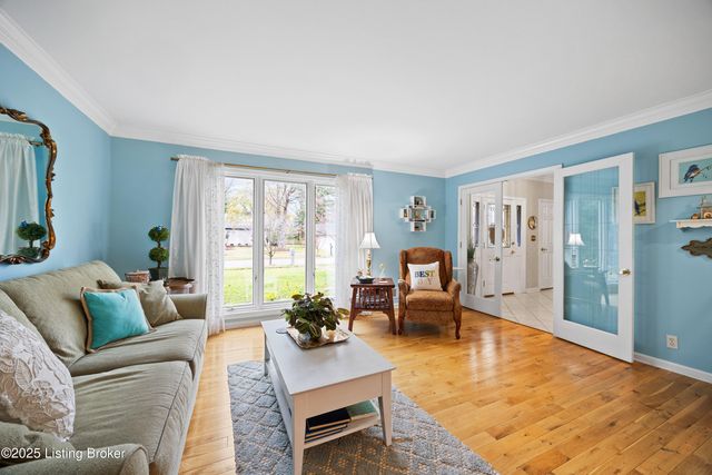 10208 Statia Lynn Ct, Louisville, KY 40223