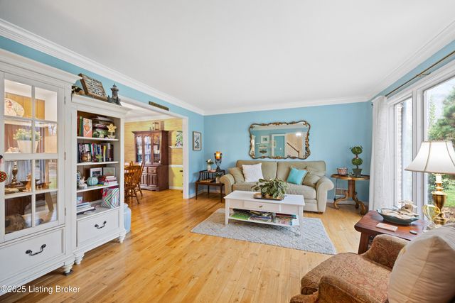 10208 Statia Lynn Ct, Louisville, KY 40223