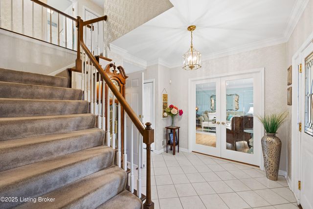 10208 Statia Lynn Ct, Louisville, KY 40223