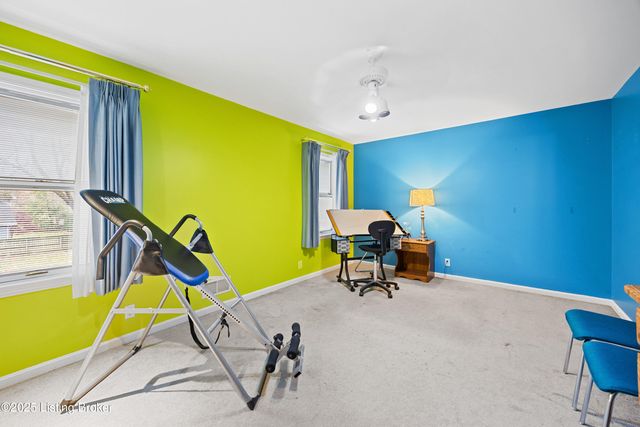 10208 Statia Lynn Ct, Louisville, KY 40223