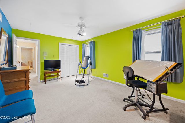 10208 Statia Lynn Ct, Louisville, KY 40223