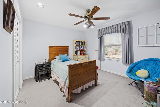 10208 Statia Lynn Ct, Louisville, KY 40223