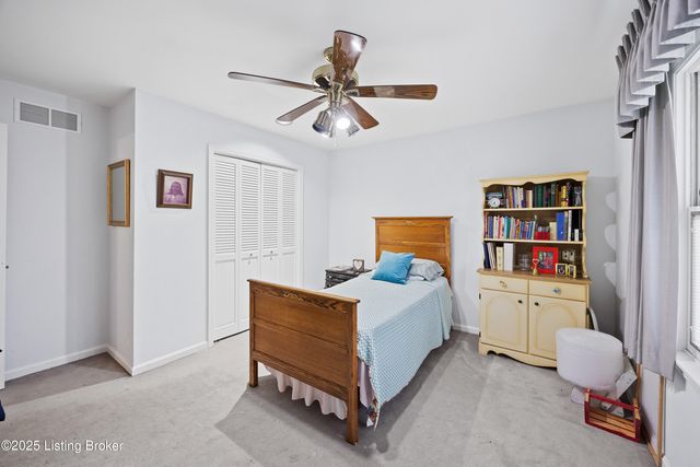 10208 Statia Lynn Ct, Louisville, KY 40223