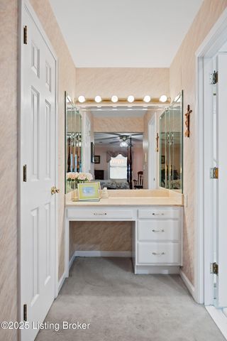 10208 Statia Lynn Ct, Louisville, KY 40223