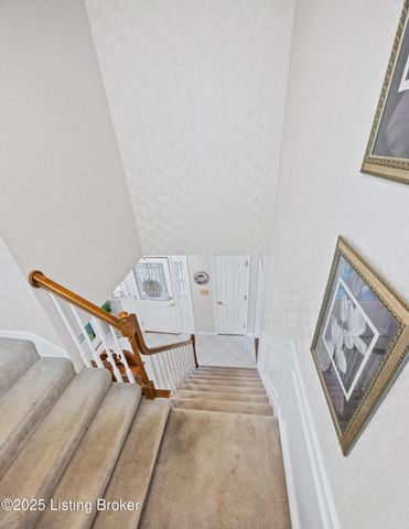 10208 Statia Lynn Ct, Louisville, KY 40223