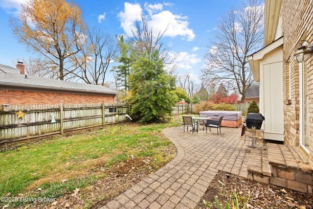 10208 Statia Lynn Ct, Louisville, KY 40223