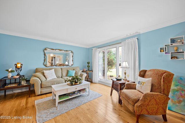 10208 Statia Lynn Ct, Louisville, KY 40223