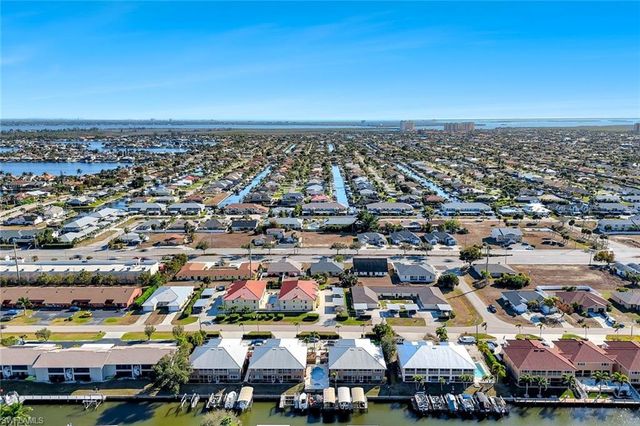 841 SW 47th TER 103, Cape Coral, FL 33914