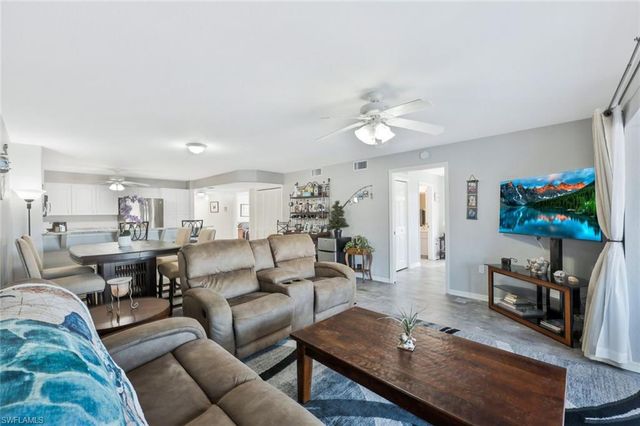 841 SW 47th TER 103, Cape Coral, FL 33914