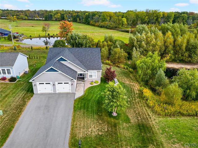 3879 Hallston Drive, Clay, NY 13090