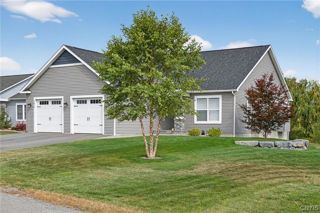3879 Hallston Drive, Clay, NY 13090