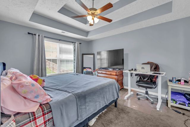 1391 Freedom Dr, Clarksville, TN 37042