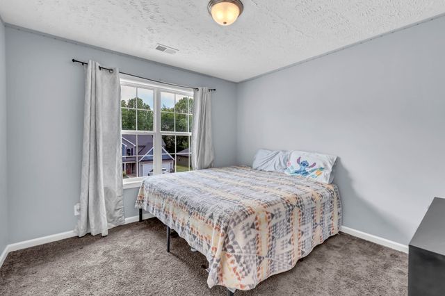 1391 Freedom Dr, Clarksville, TN 37042