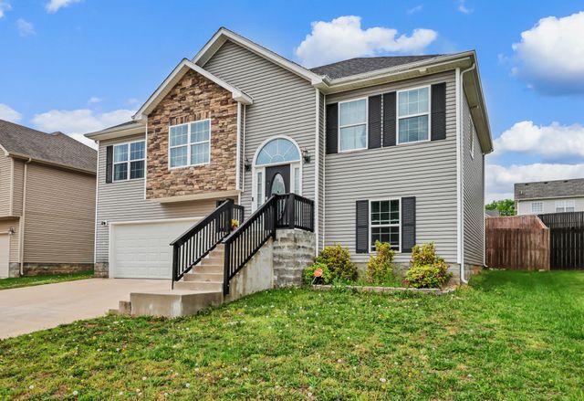 1391 Freedom Dr, Clarksville, TN 37042