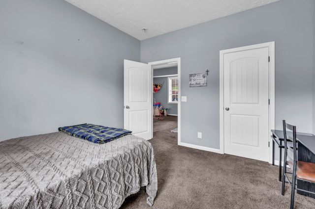 1391 Freedom Dr, Clarksville, TN 37042
