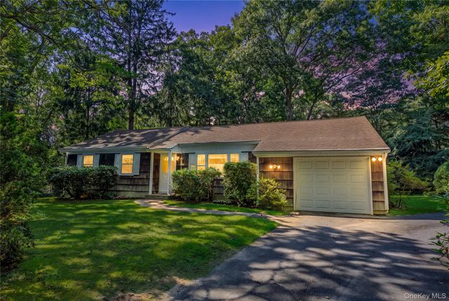 2625 Great Peconic Bay Boulevard, Laurel, NY 11948