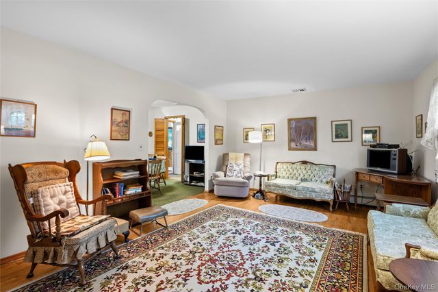2625 Great Peconic Bay Boulevard, Laurel, NY 11948