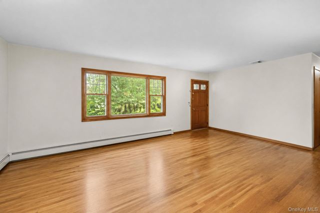2625 Great Peconic Bay Boulevard, Laurel, NY 11948