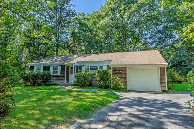 2625 Great Peconic Bay Boulevard, Laurel, NY 11948