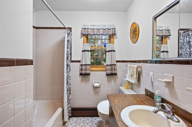 2625 Great Peconic Bay Boulevard, Laurel, NY 11948