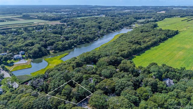2625 Great Peconic Bay Boulevard, Laurel, NY 11948