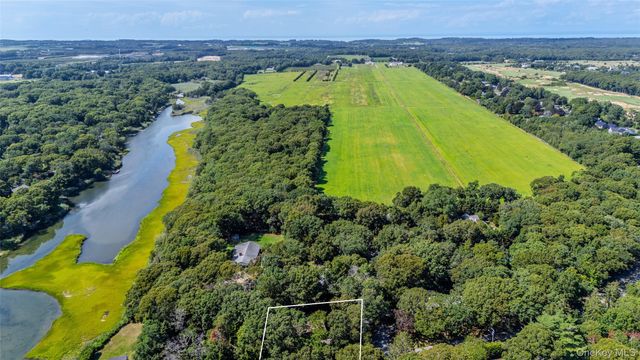 2625 Great Peconic Bay Boulevard, Laurel, NY 11948
