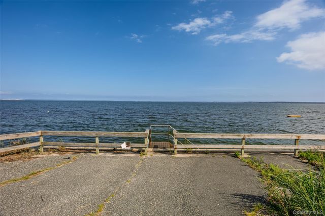 2625 Great Peconic Bay Boulevard, Laurel, NY 11948