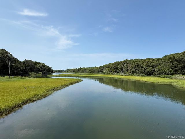2625 Great Peconic Bay Boulevard, Laurel, NY 11948