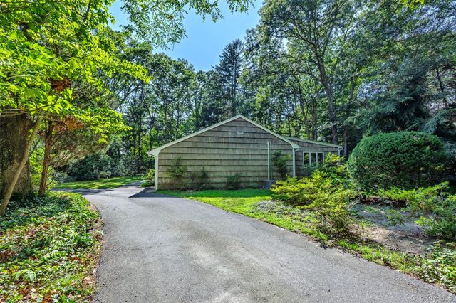 2625 Great Peconic Bay Boulevard, Laurel, NY 11948