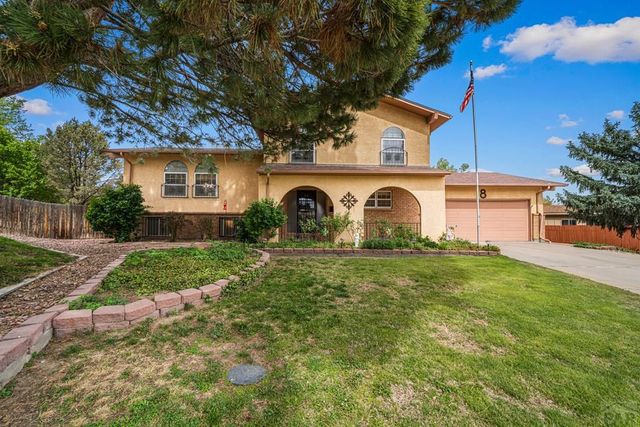 8 Courtney Place, Pueblo, CO 81001