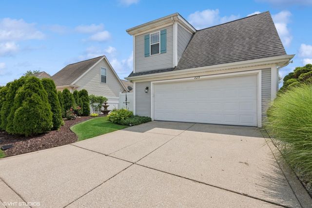 229 Ballantrae Street, Valparaiso, IN 46385