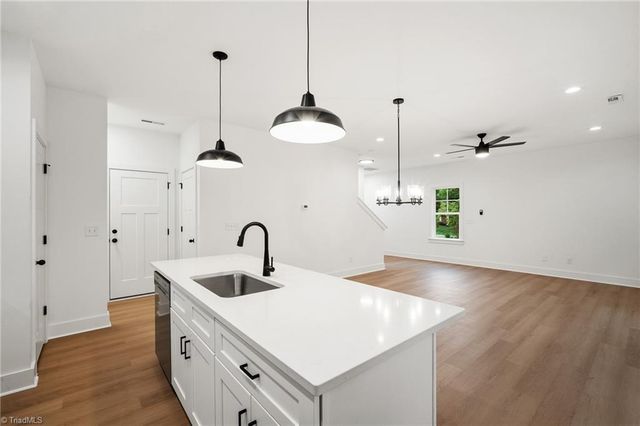 4440 Fernbrook Drive, Winston-salem, NC 27127