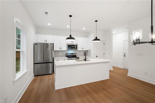 4440 Fernbrook Drive, Winston-salem, NC 27127