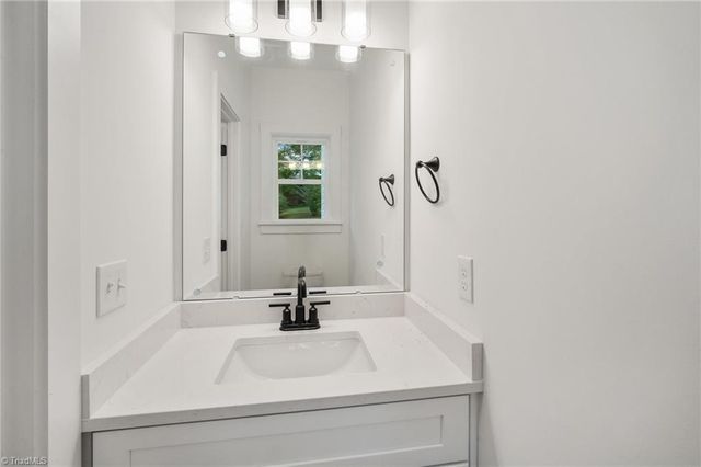 4440 Fernbrook Drive, Winston-salem, NC 27127