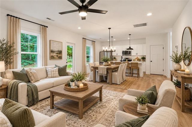 4440 Fernbrook Drive, Winston-salem, NC 27127