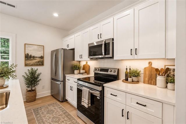 4440 Fernbrook Drive, Winston-salem, NC 27127
