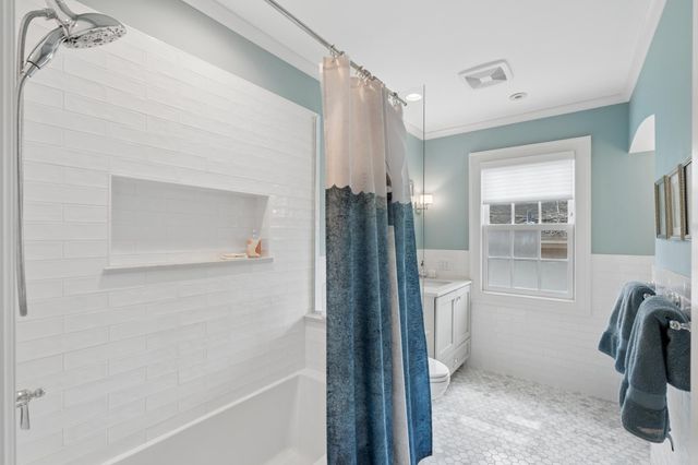 3715 Upton Avenue S, Minneapolis, MN 55410