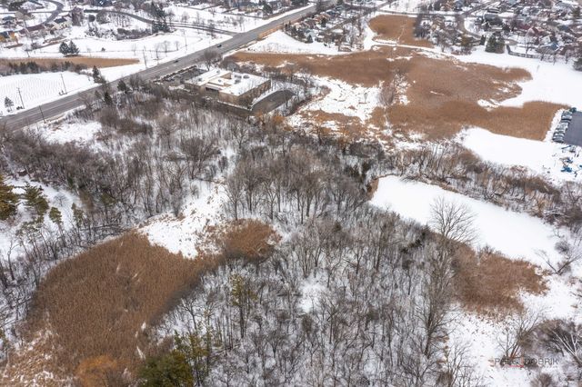 5176 Aptakisic Road, Long Grove, IL 60047