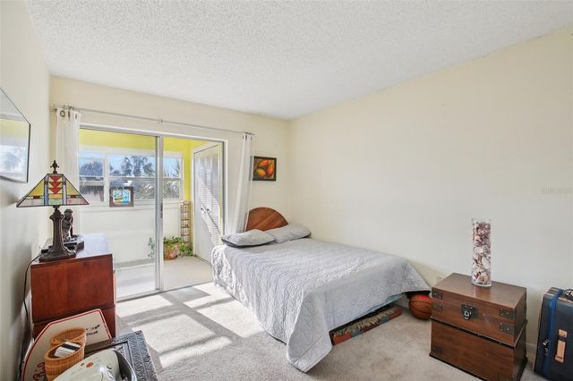 209 NE LINCOLN CIRCLE N 309, St Petersburg, FL 33702