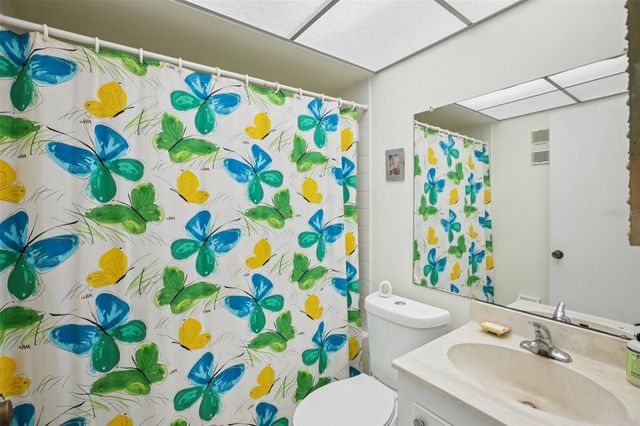 209 NE LINCOLN CIRCLE N 309, St Petersburg, FL 33702