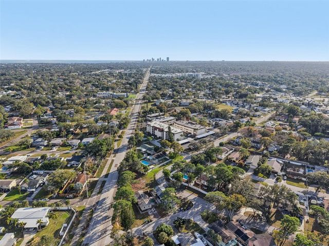 209 NE LINCOLN CIRCLE N 309, St Petersburg, FL 33702