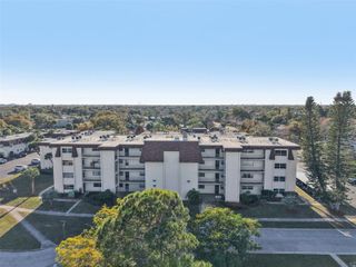 209 NE LINCOLN CIRCLE N 309, St Petersburg, FL 33702