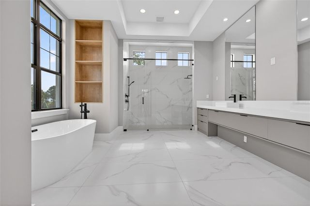 16130 PENDIO DRIVE, Bella Collina, FL 34756