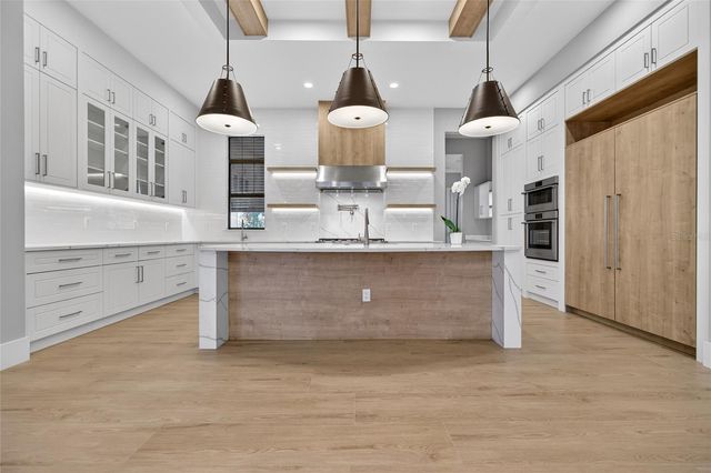 16130 PENDIO DRIVE, Bella Collina, FL 34756