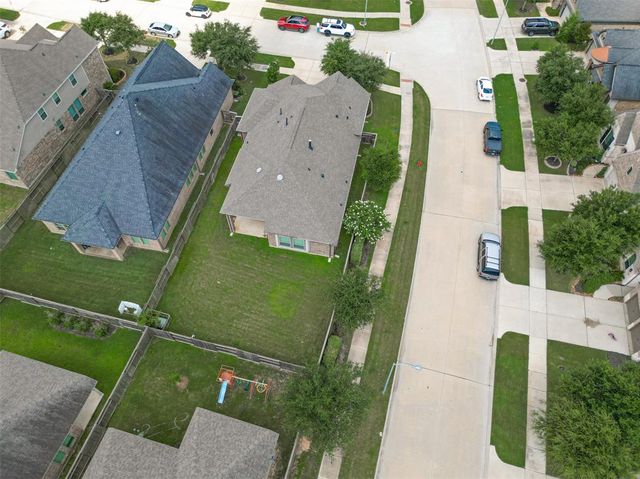 2103 Sora Grove Court, Brookshire, TX 77423