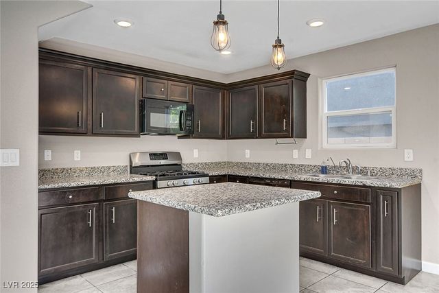 6259 Whippet Avenue, Las Vegas, NV 89122